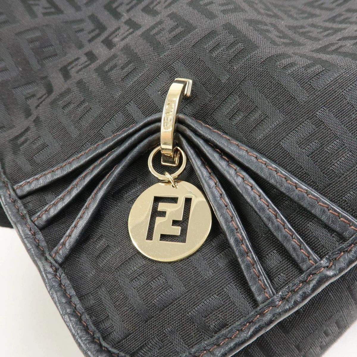 使用感あり】 Fendi フェンディ ズッキーノ キャンバス レザー 