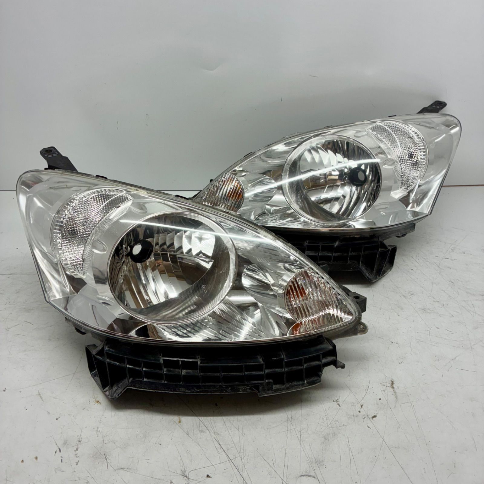 美品【コーティング済】ホンダ JB5 JB6 JB7 JB8 ライフ ヘッドライト