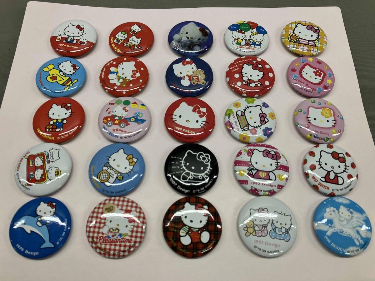 ハローキティ誕生25周年記念プレミアムバッジセットの通販 ハローキティ誕生25周年記念プレミアムバッジセットの通販
