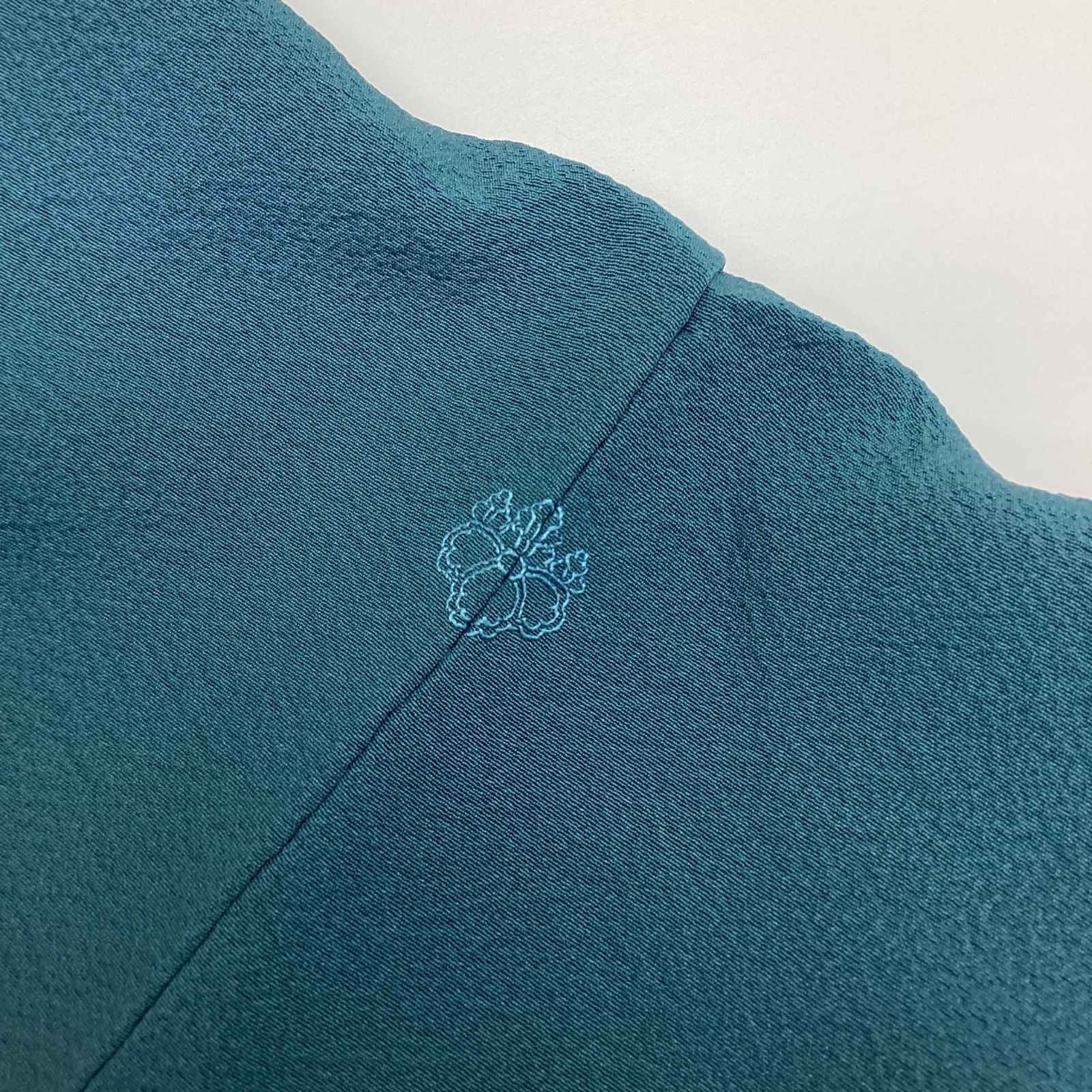 中古品 単衣着物 色無地 縫紋 深藍色 正絹 R457 - メルカリ