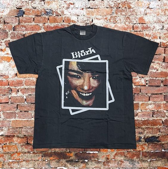 Bjork / ビョーク Tシャツ 2003 WORLD TOUR XL 黒 両面プリント Bjork / ビョーク Tシャツ 2003 WORLD TOUR XL 黒 両面プリント