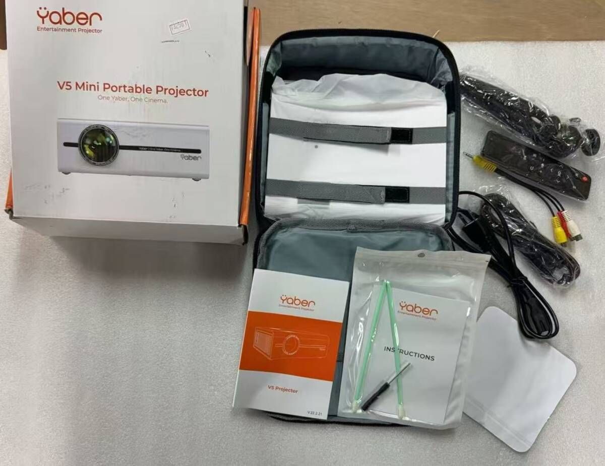 YABER V5プロジェクター小型 プロジェクター 家庭用//732561 - メルカリ