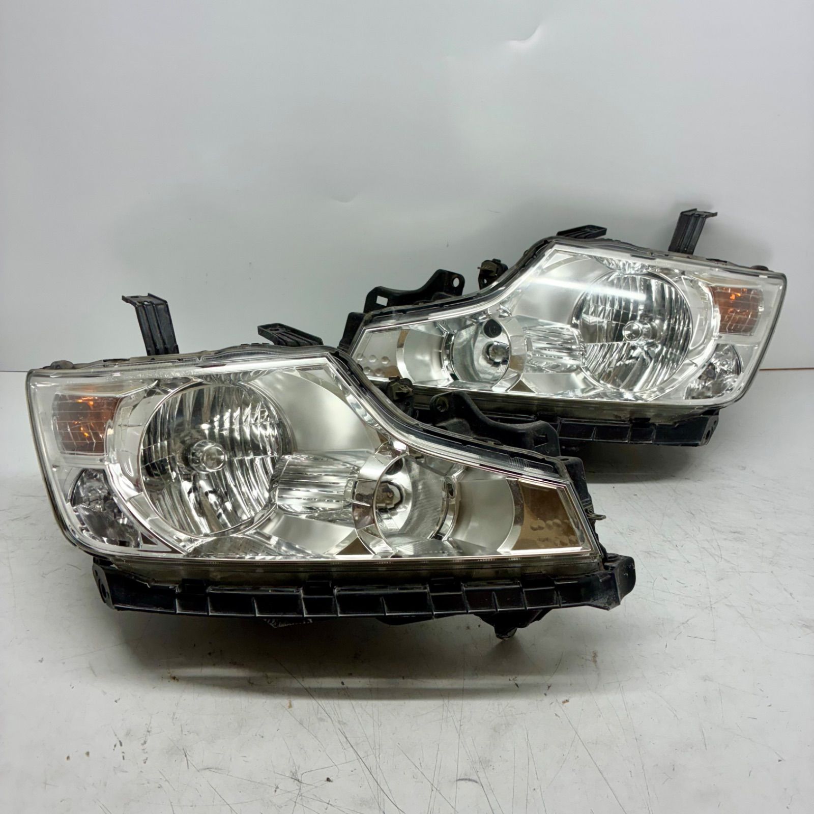 ステップワゴン RK ヘッドライト左右セット美品 パーツ 自動車
