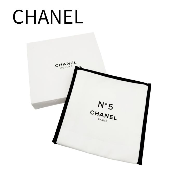 シャネル CHANEL ノベルティ ポーチ ロゴデザイン ブラック×ホワイト