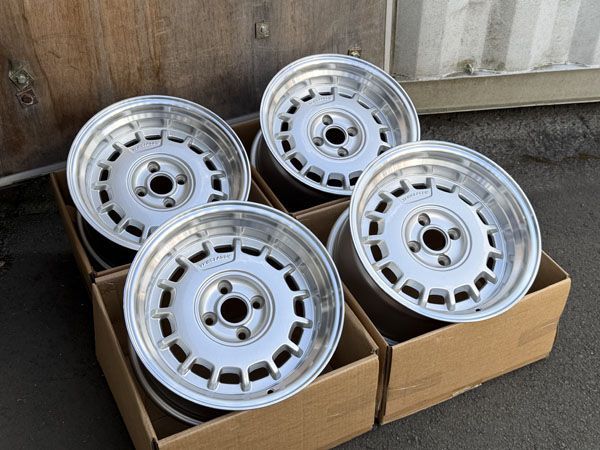 新品 15×8.25J +20 PCD 100 4穴 15インチホイール4本 シルバー 鉄チン