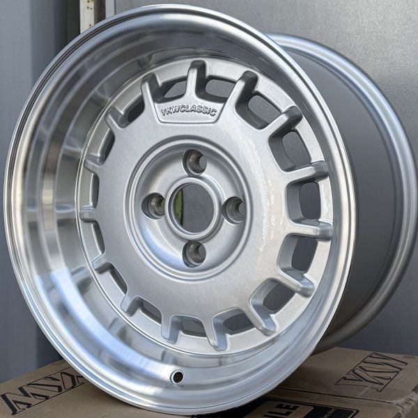 新品 15×8.25J +20 PCD 100 4穴 15インチホイール4本 シルバー 鉄チン