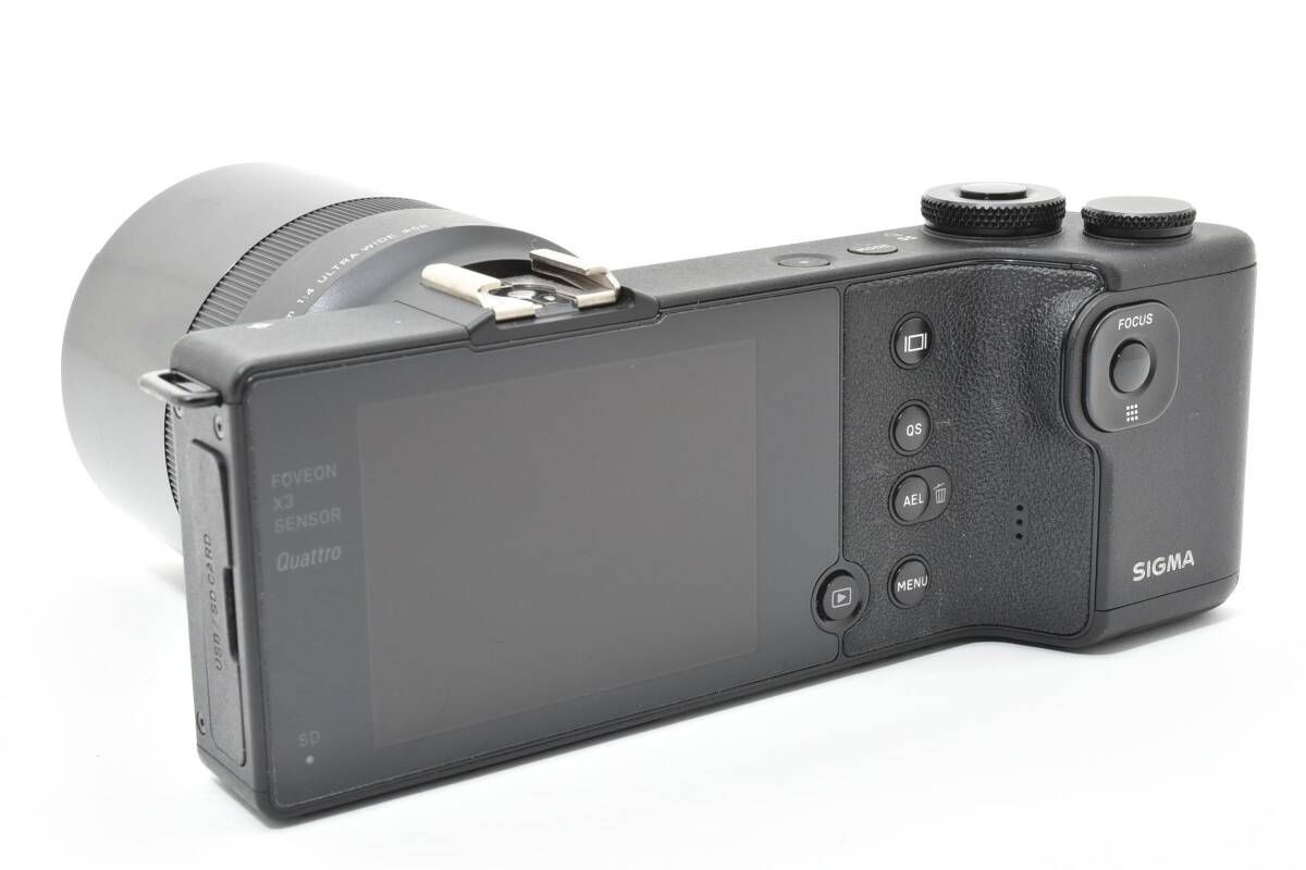 ☆極上品☆シグマ SIGMA dp0 Quattro コンパクトデジタルカメラ