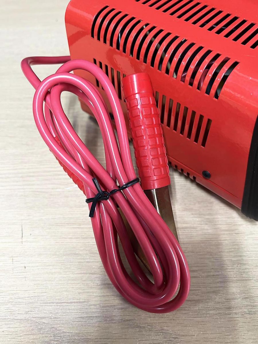 バッテリー充電器 12Vバッテリー専用 MT-71 セルブースト機能付　大自工業　札幌 東区 現状品】 大自工業 バッテリー充電器 12Vバッテリー専用 MT-71 -「mt