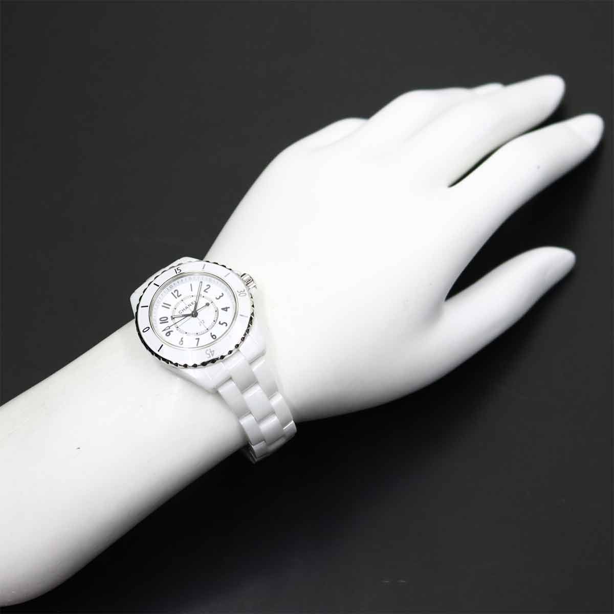 シャネル CHANEL J12 33mm H5698 レディース 腕時計 ホワイト 