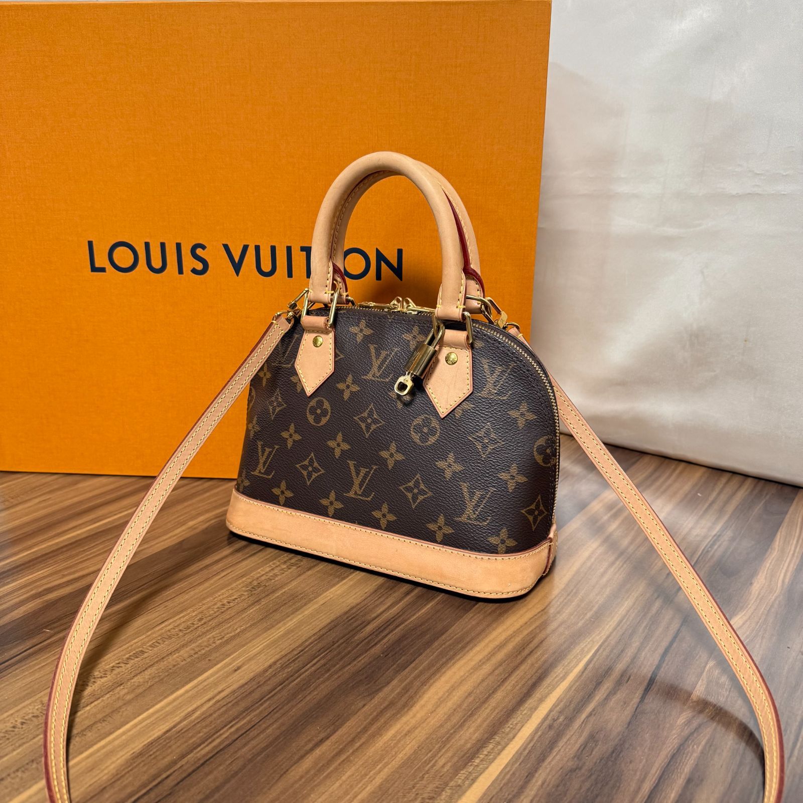 ⭐️美品⭐️Louis Vuitton ルイヴィトン ハンドバッグ アルマBB ⭐️美品⭐️Louis Vuitton ルイヴィトン ハンドバッグ アルマBB