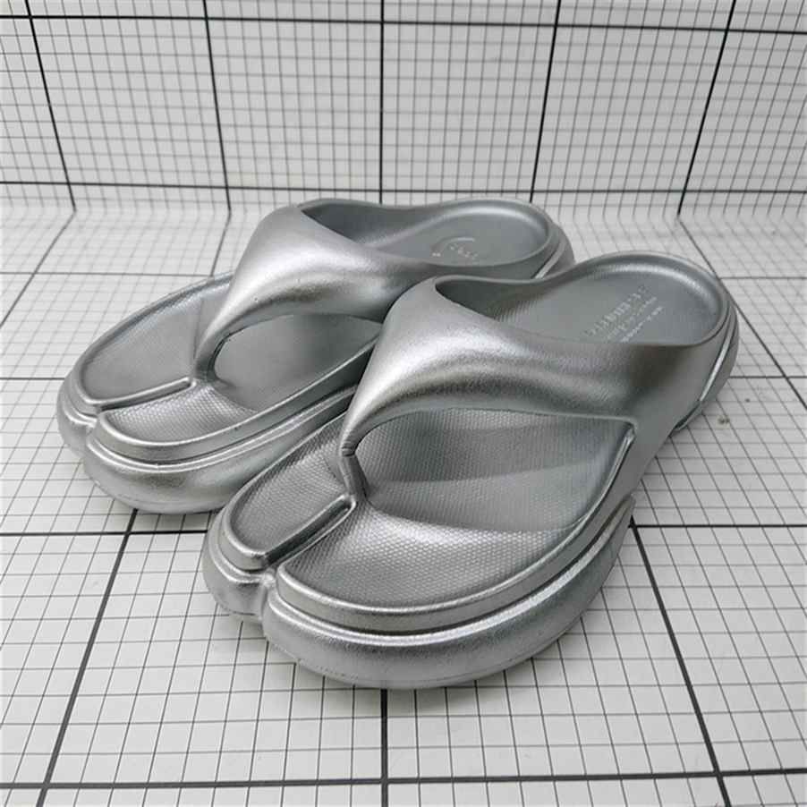 ◇ ⊂ パレンテーゼス PARENTHESES トングサンダル シルバー系 26cm