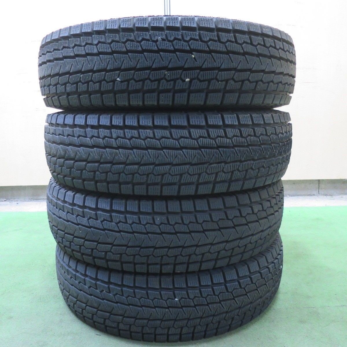 バリ溝！25年！ほぼ10分☆スタッドレス 195/80R15 ヨコハマ アイス 