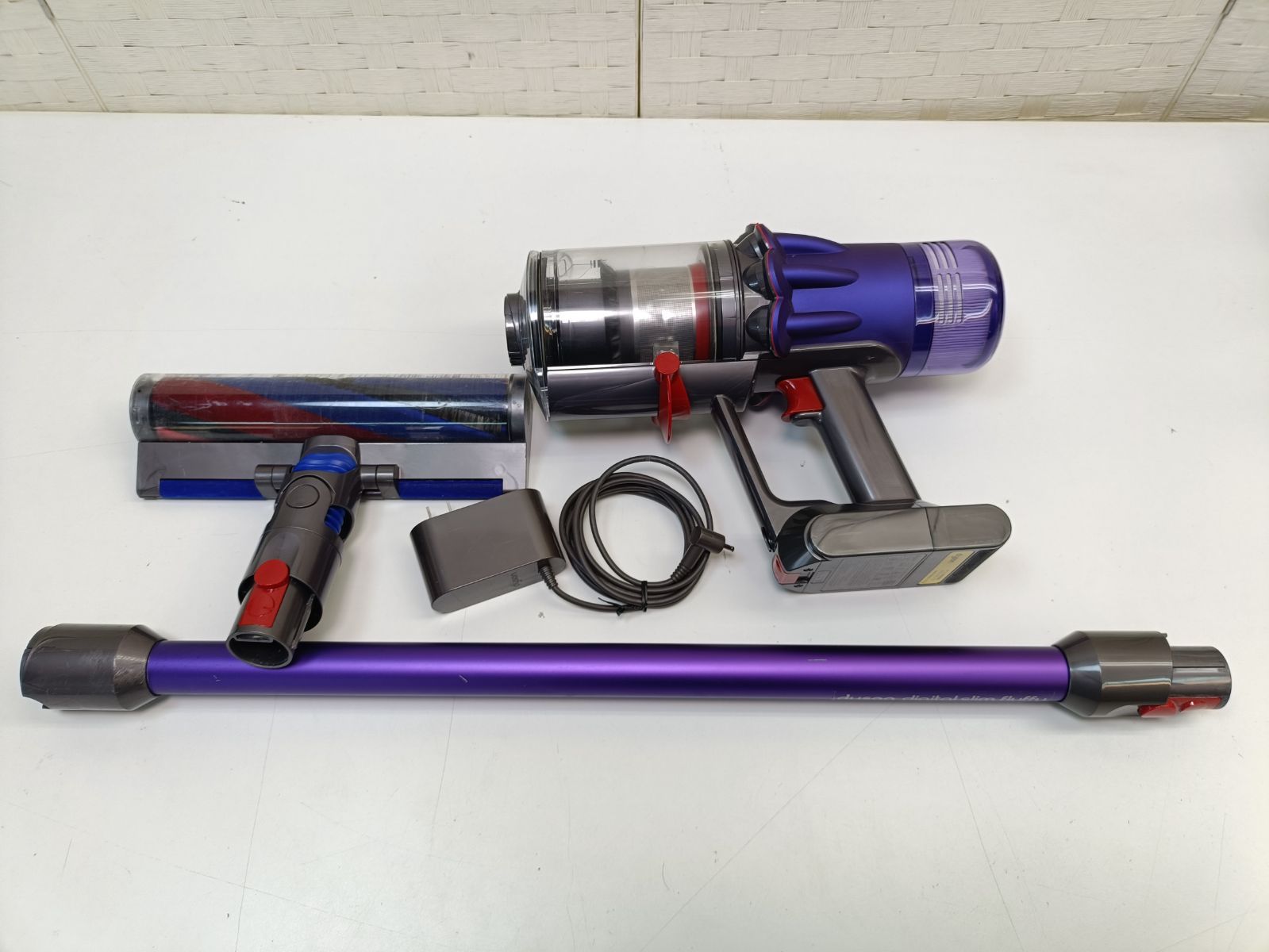 ジャンク品 ダイソン Dyson 掃除機 コードレスクリーナー SV18 - メルカリ