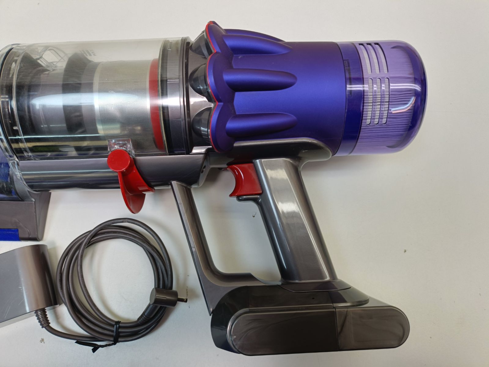 ジャンク品 ダイソン Dyson 掃除機 コードレスクリーナー SV18 - メルカリ