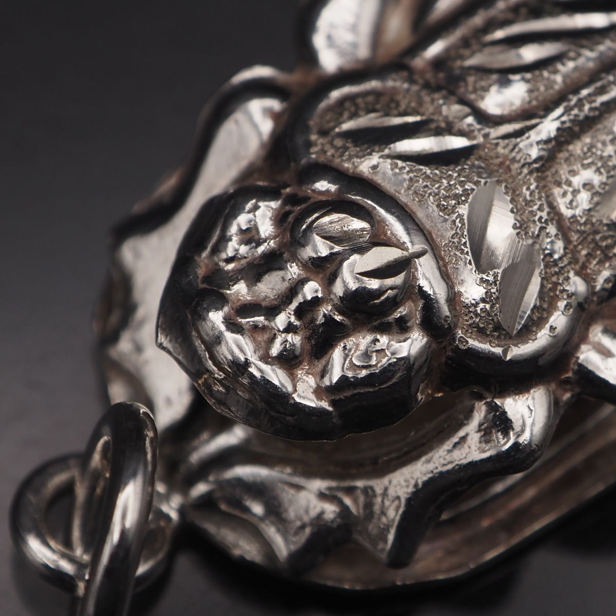 Q993 ヴィンテージ ペンダント トップ スカラベ デザイン シルバー