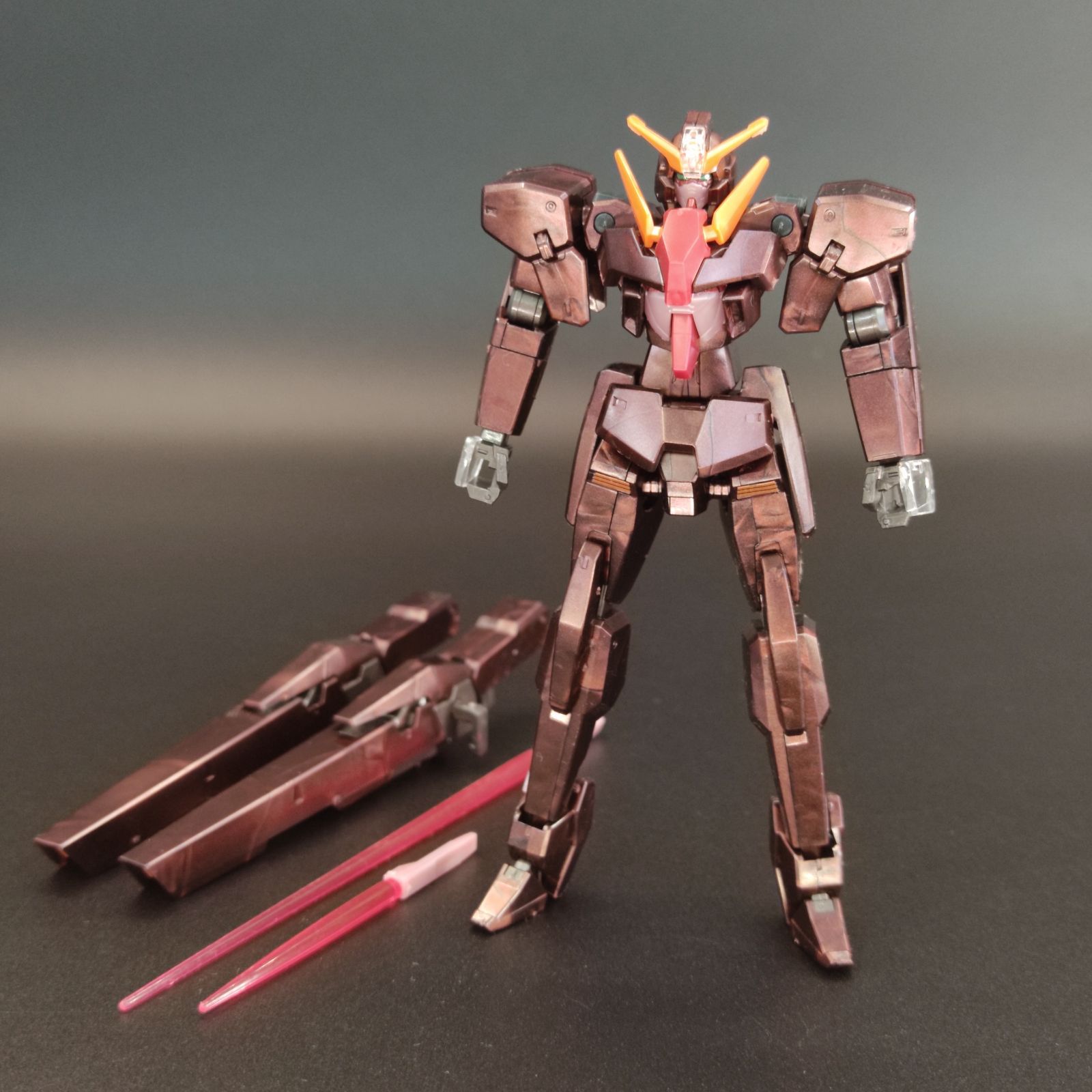 ★週末クーポン発行中★ ガンプラ【未検品/ジャンク】HG 1/144 セラフィムガンダム（トランザムモード）グロスインジェクションVer. セラヴィー欠品 ホコリ付着 バンダイ ガンダム 完成品 組立済み Gunpla 2002BANDAI SPIRITS;Poor overall condition