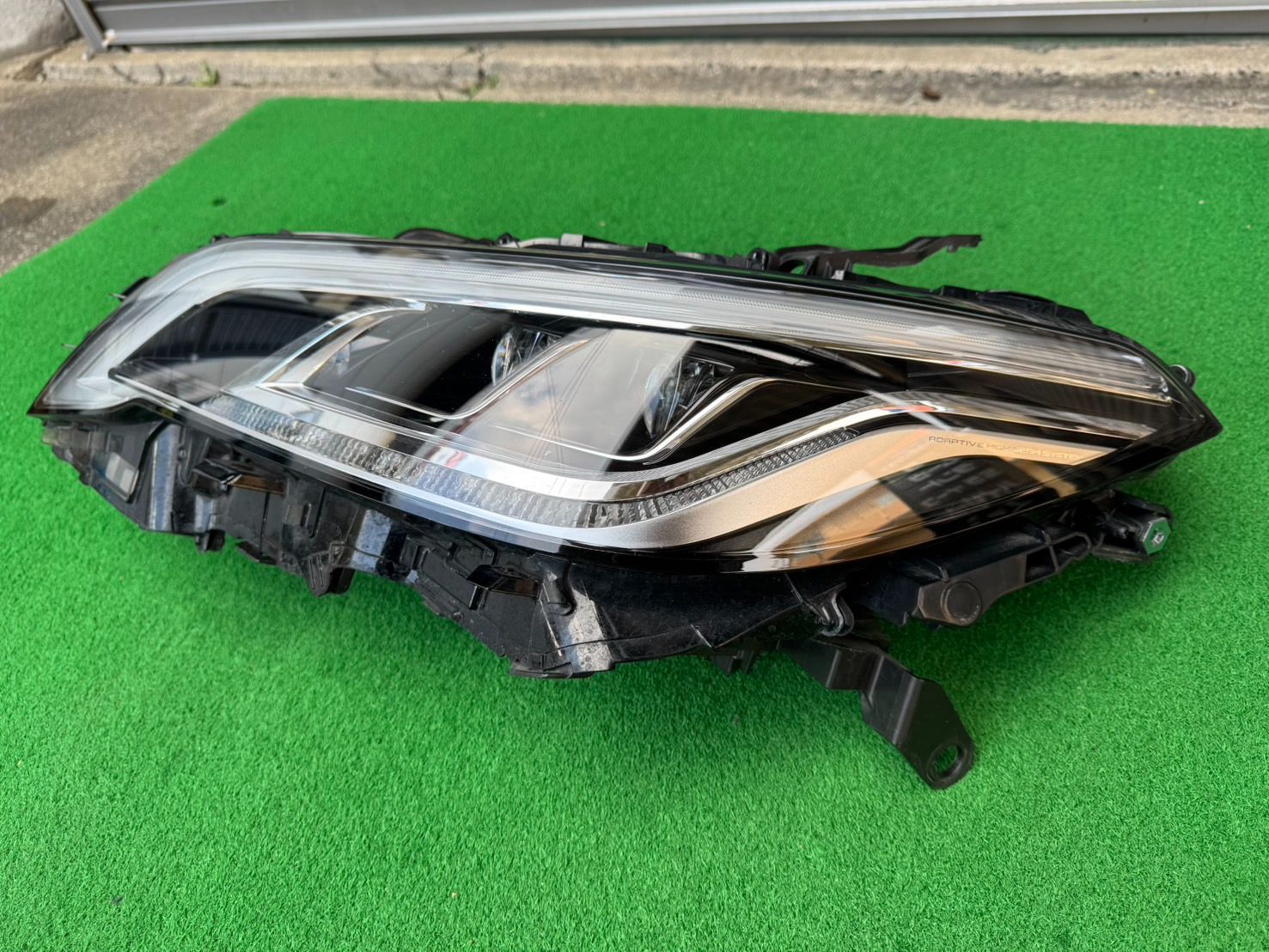 トヨタ クラウン【 AZSH20】 左ヘッドランプ 純正 ユニットのみ 品番