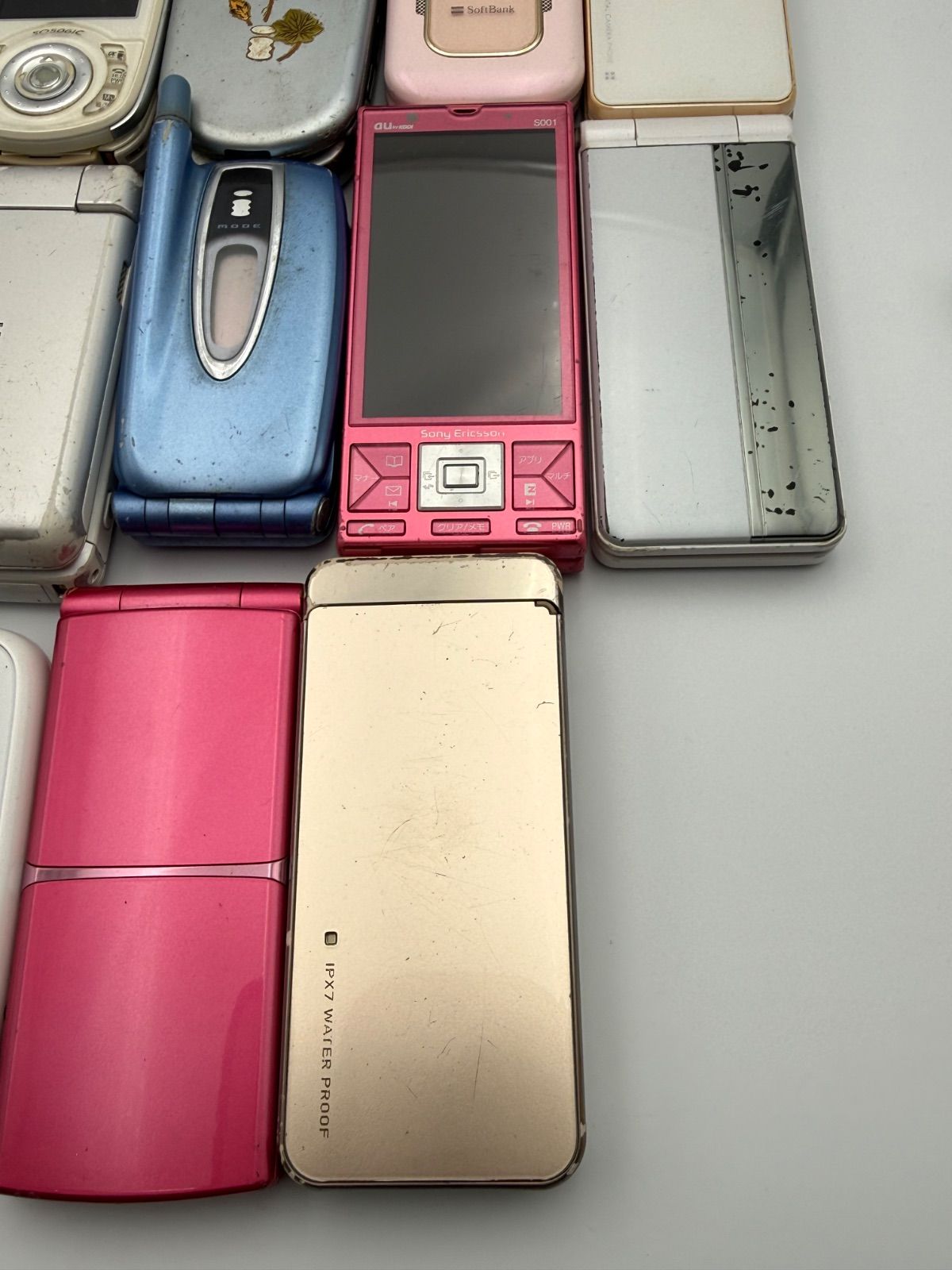 ジャンク品 部品取り 携帯電話 ガラケー 25点まとめ売り - メルカリ