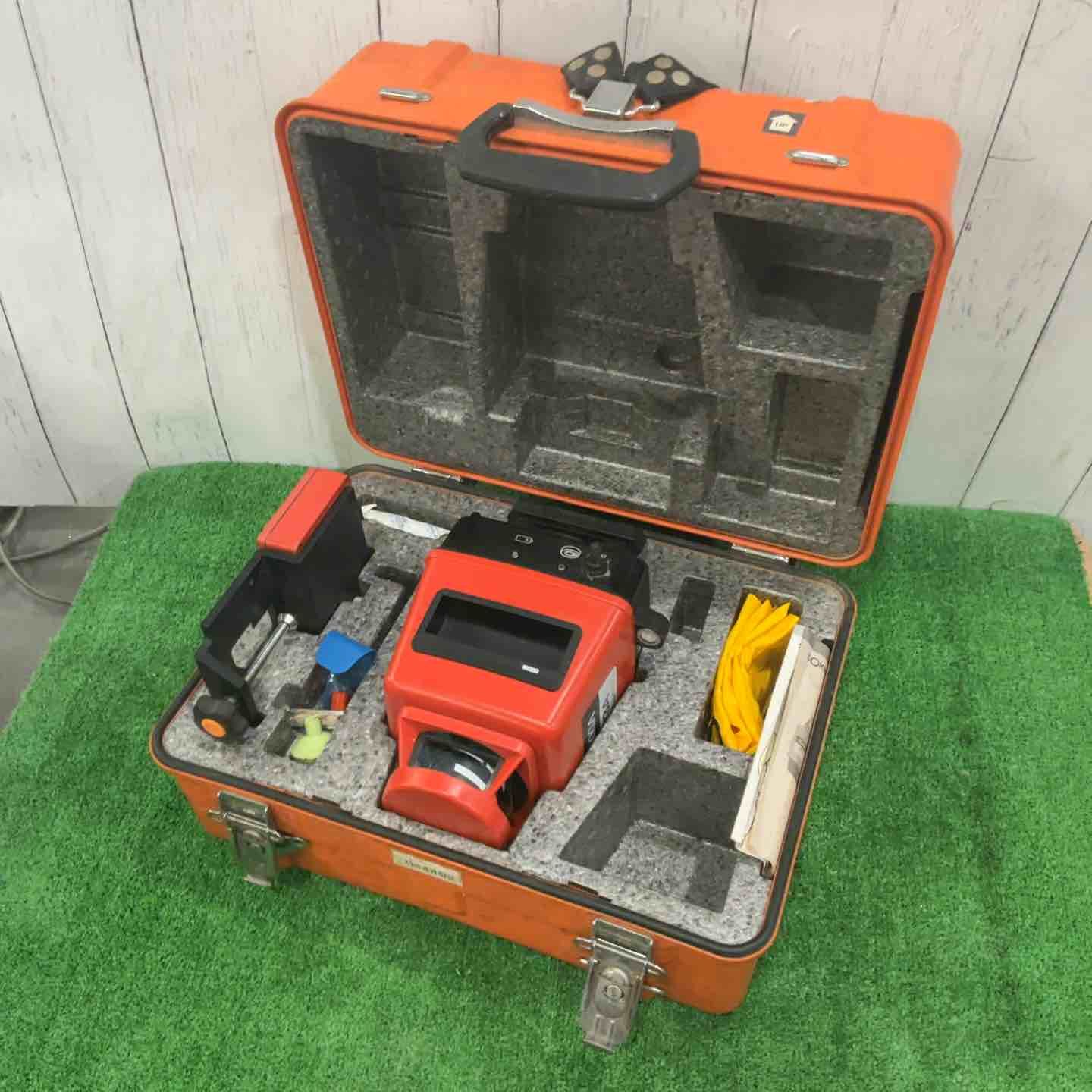 ◇ソキア(SOKKIA) 回転レーザー(レベルプレーナー) LP3A 測機舎【川口