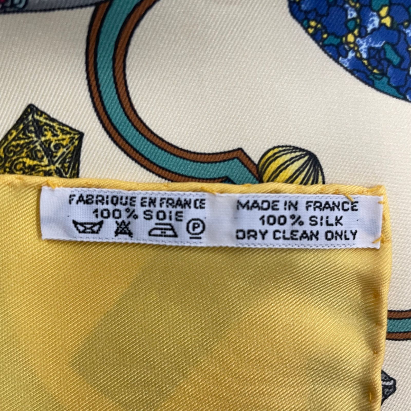 極美品 HERMES エルメス スカーフ シルク Quimporte Le Flacon 香水瓶