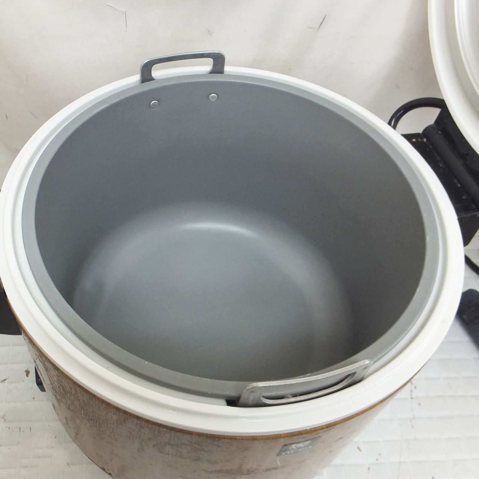 R856【業務用】タイガー 電子ジャー 7.2L JHC-7200 木目 /15 - メルカリ