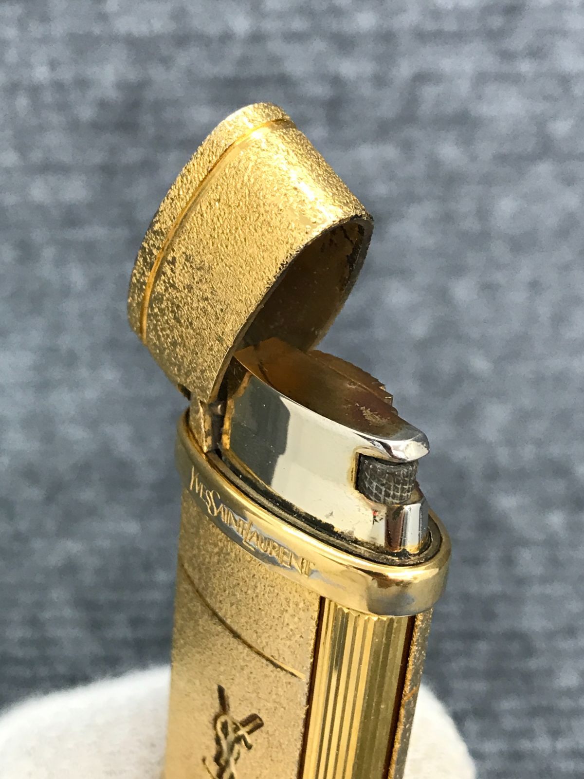 Yves Saint Laurent イヴサンローラン ガスライター ローラー式