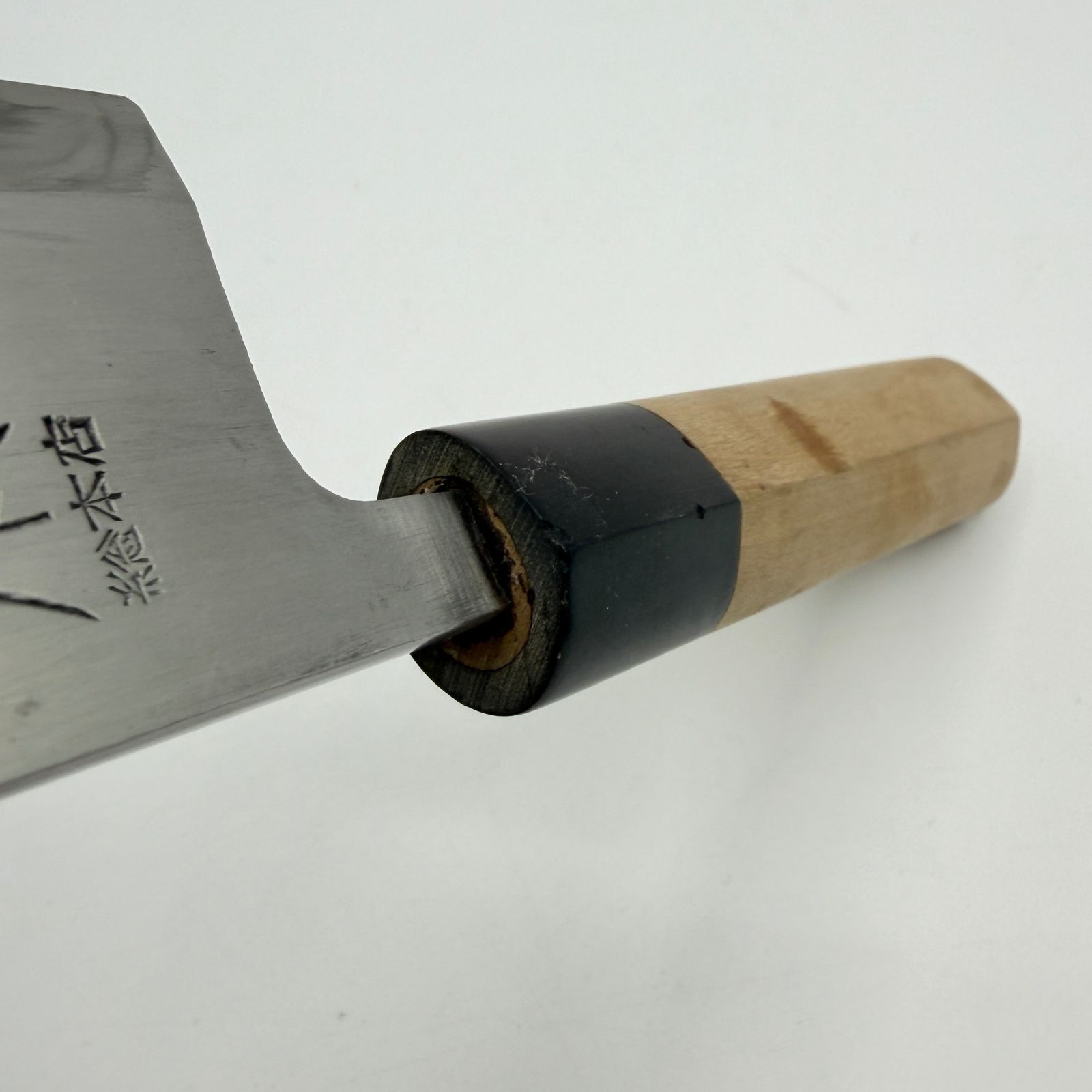 正本総本店 出刃包丁 刃渡り21.5cm 全長37cm 峰厚7mm 307g 登録 正本総