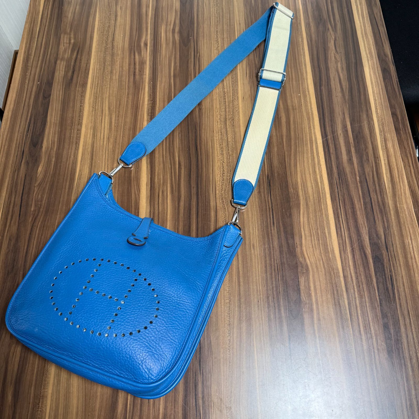 ⭐️美品⭐️HERMES エルメス エヴリン3 ショルダーバッグ ブルー ▢O 