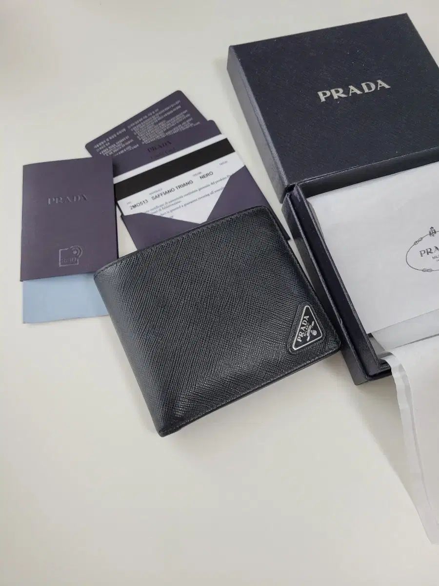 デパートフルセット）PRADA プラダ サフィアーノ 三角ロゴ 二つ折り 