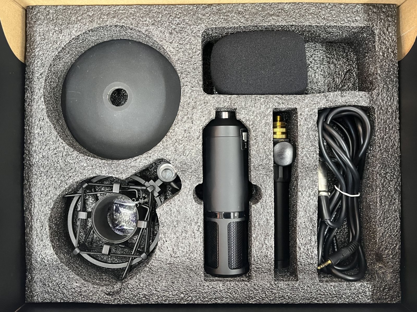 ▽MAONO オーディオインターフェース AU-AM200-S1 10511 - メルカリ