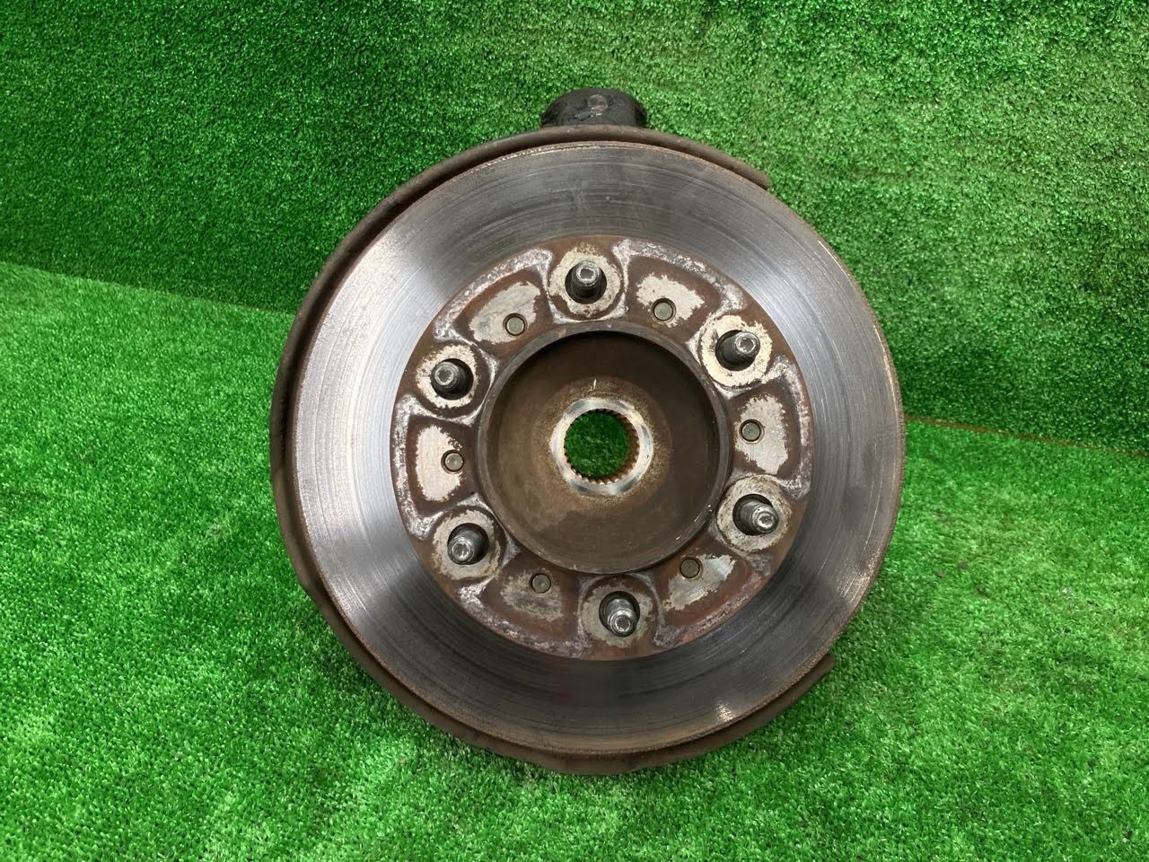 車 ハイエース KDH205V 左フロントナックルハブ DX 4WD 6人 43212
