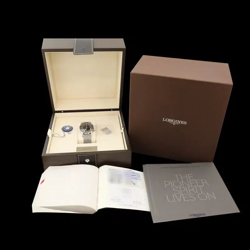 スチール 黒文字盤