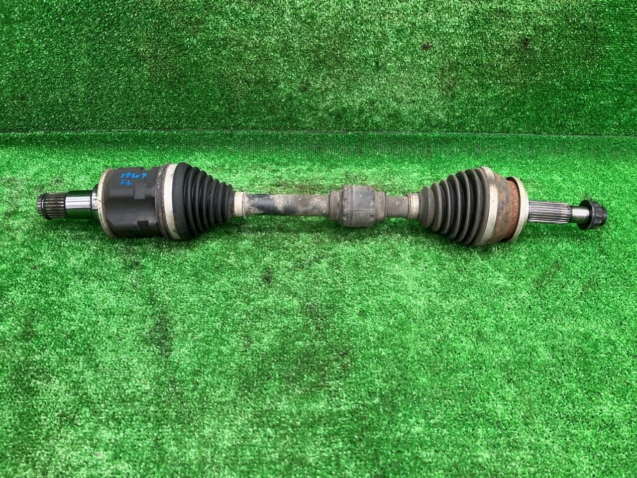 カローラツーリング ZWE215W 左フロントドライブシャフト ハイブリッド ダブルバイビー 4WD 43420-12B00 2PS