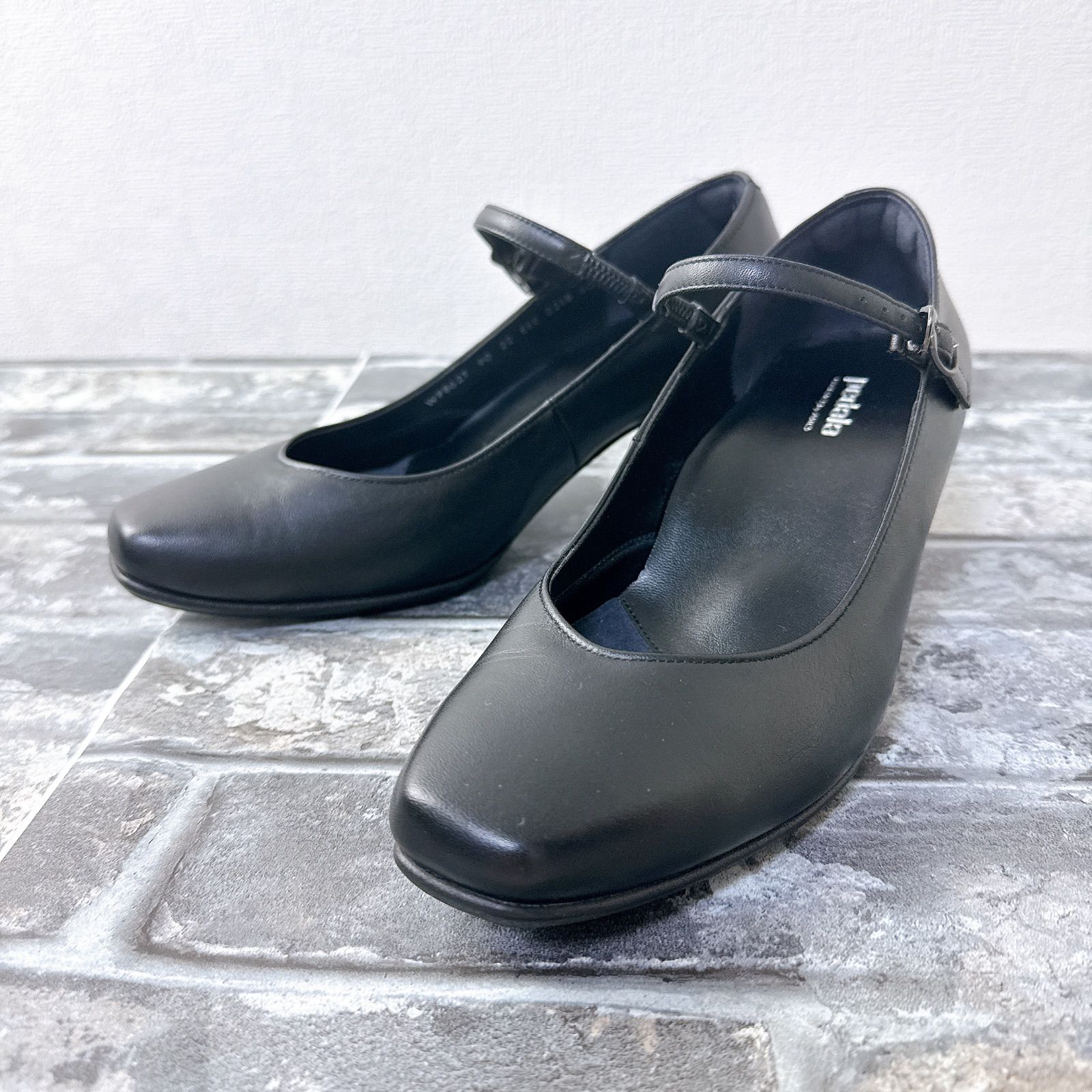 美品】pedala ペダラ 22cm 黒レザーストラップパンプス太ヒール