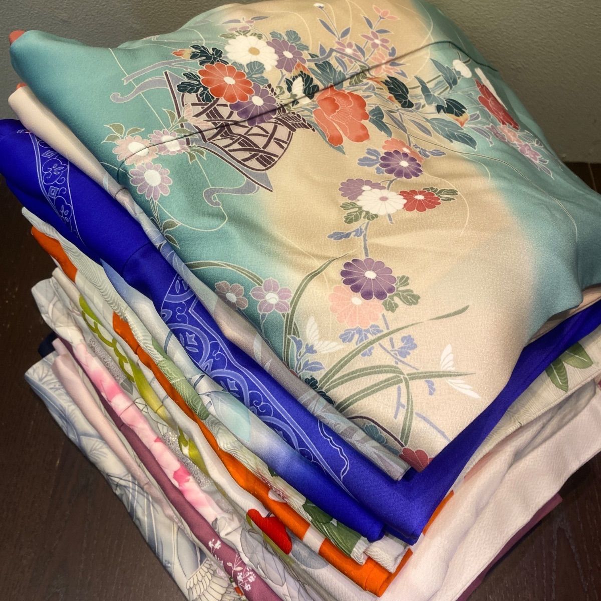 まとめ売り】正絹訪問着14枚 リメイク素材 - メルカリ