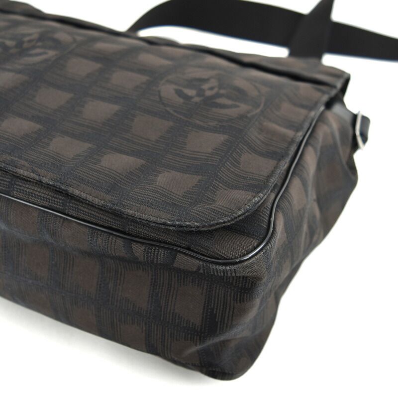 シャネル バッグ ニュートラベルライン ショルダーバッグ A29348