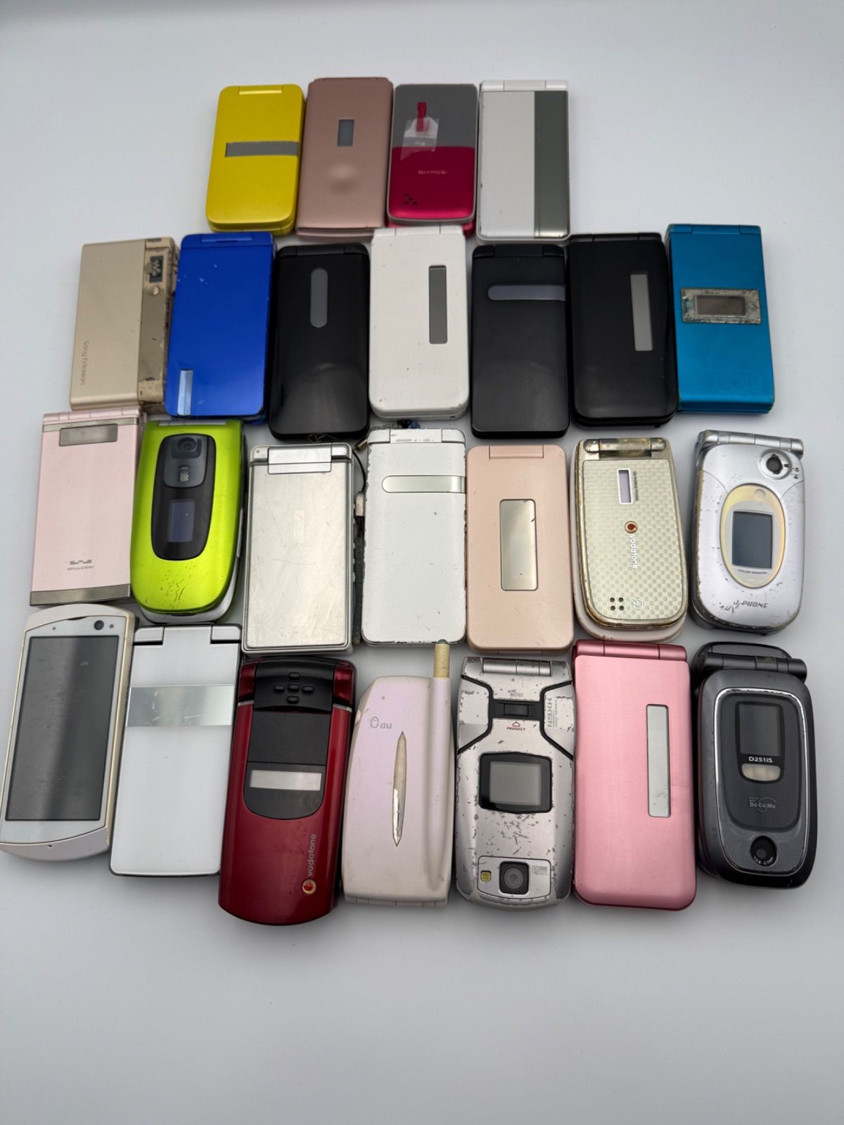 ② ジャンク品 部品取り 携帯電話 ガラケー 25点まとめ売り レトロ携帯