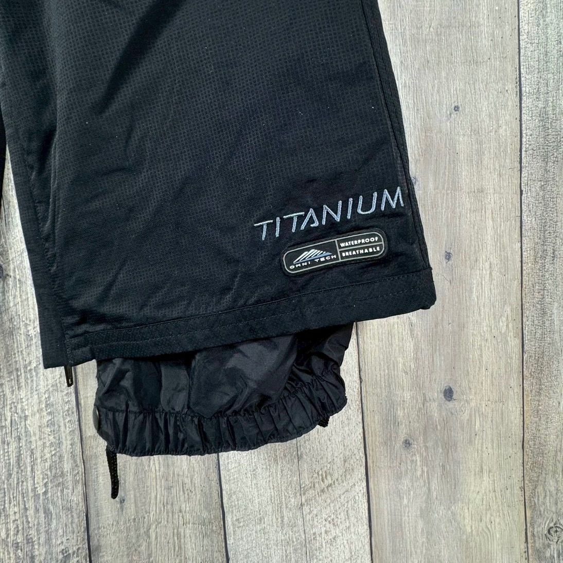 Columbia コロンビア TITANIUM OMNI TECH チタニウム オムニテック