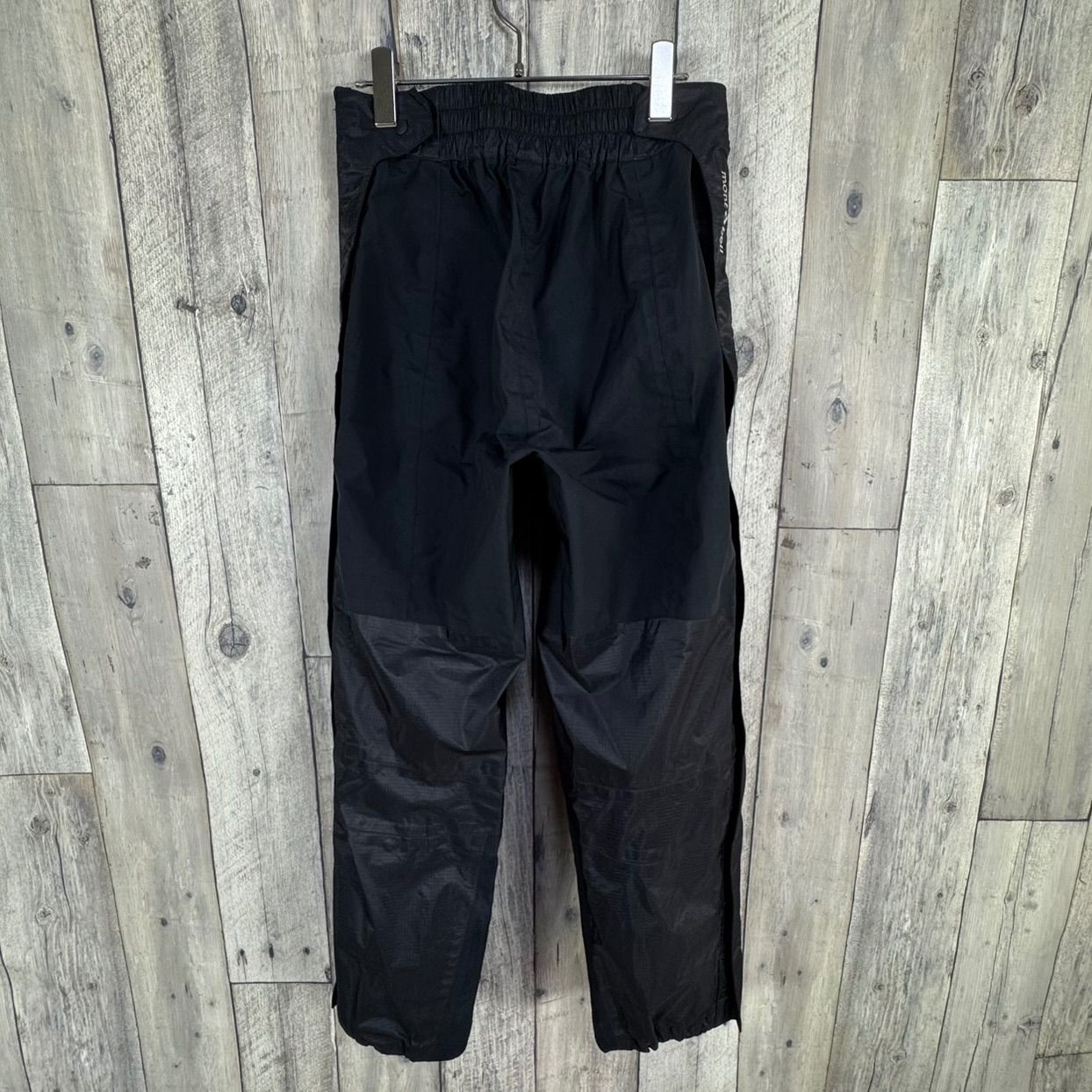 mont-bell モンベル GORE-TEX ゴアテックス ラミネート加工 ブラック mont-bell モンベル GORE-TEX ゴアテックス ラミネート加工 ブラック