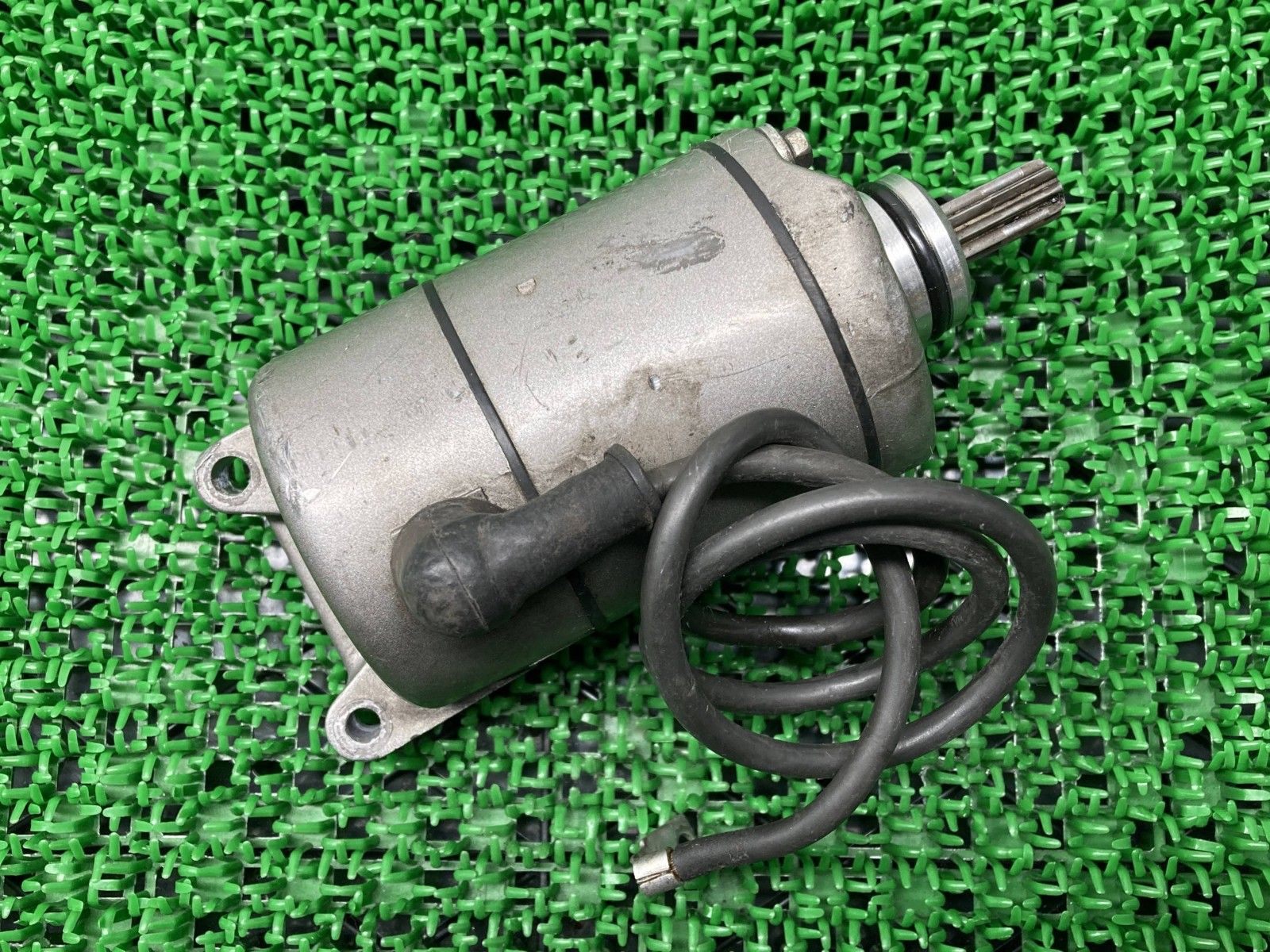 純正 KLX250 カワサキ セルモーターの中古品 ブログ流用品を使いながら