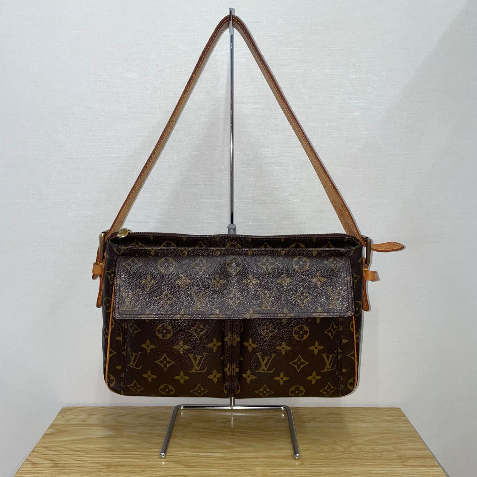 □ルイヴィトン LOUIS VUITTON M51163 ビバシテGM A26-555 - メルカリ