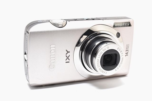 並品＞ Canon デジタルカメラ IXY 10S シルバー IXY10S(SL) - メルカリ