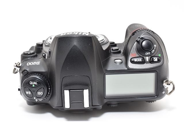 良品＞ Nikon デジタル一眼レフカメラ D200 ボディ - メルカリ