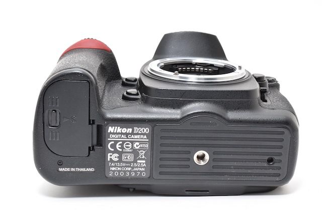 良品＞ Nikon デジタル一眼レフカメラ D200 ボディ - メルカリ