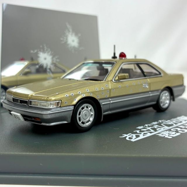 青島文化教材 1/43 またまたあぶない刑事 港3号 覆面パトカー 被弾Ver