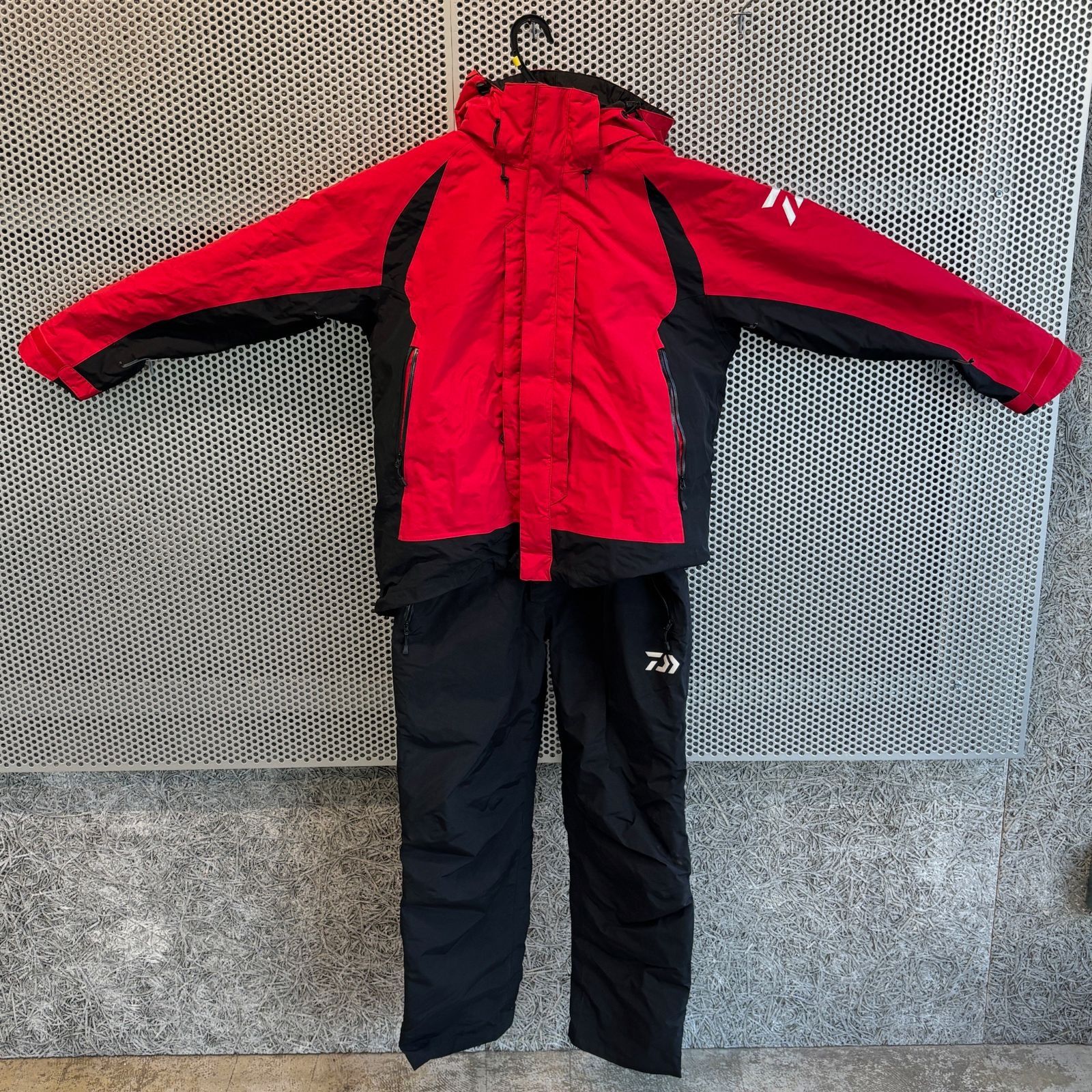 Daiwa レインマックス　ハイパーハイロフト　防寒着　(値下げ交渉あり) Daiwa レインマックス ハイパーハイロフト 防寒着 (値下げ交渉あり