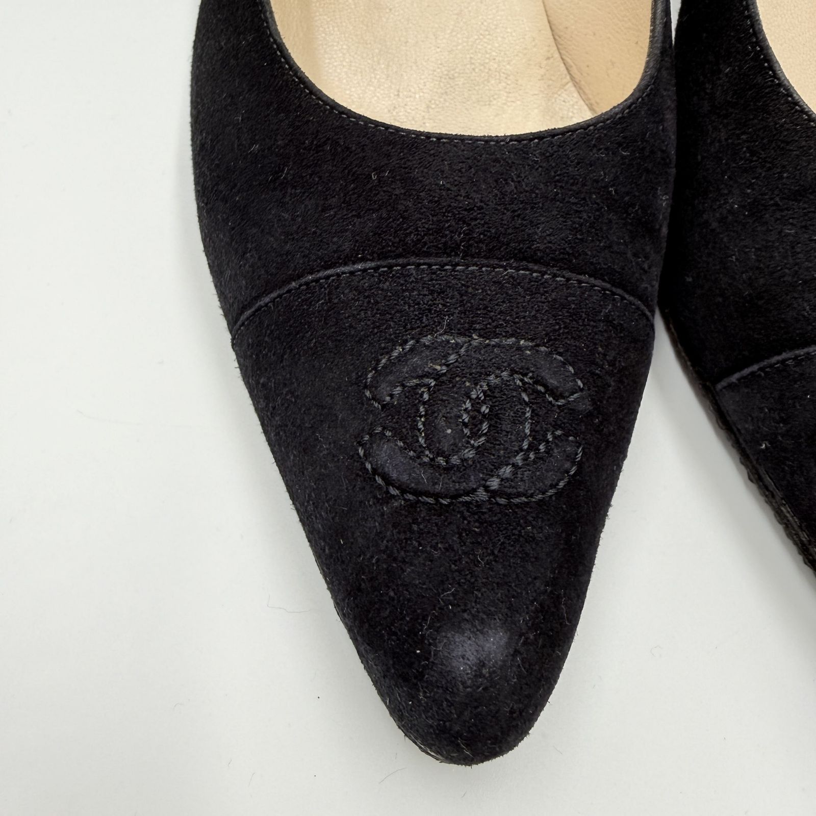 CHANEL（シャネル） ココマーク パンプス スエード ブラック ポイン