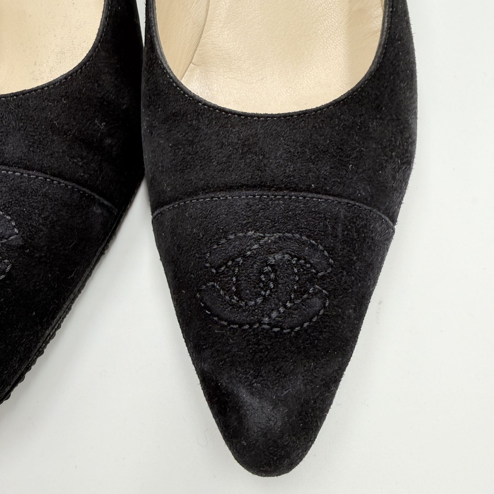 CHANEL（シャネル） ココマーク パンプス スエード ブラック ポイン