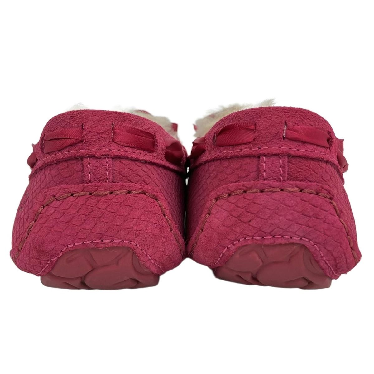 美品　UGG アグ　リボン　ピンク　ダコタEXOTIC SCALES 24cm 美品 UGG アグ リボン ピンク ダコタEXOTIC SCALES 24cm