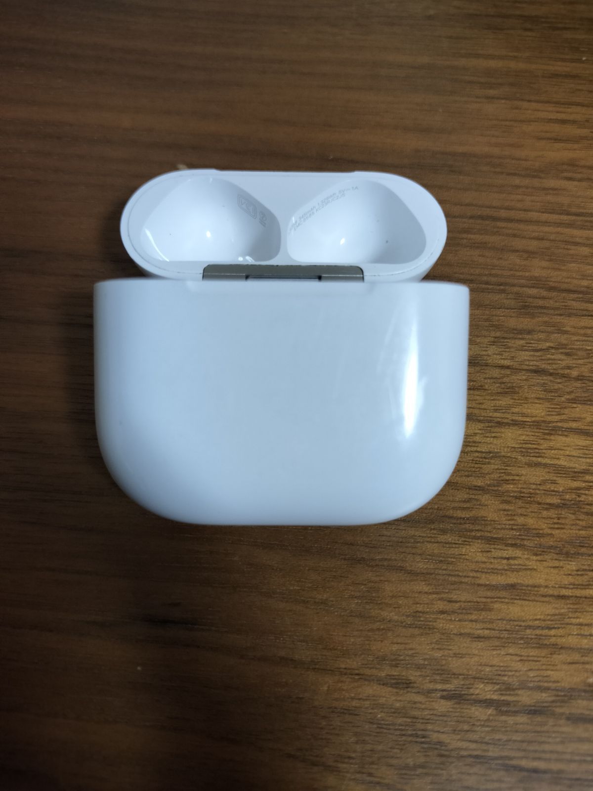 正規品）Apple AirPods 第4世代 充電ケースのみ ノイキャン無し - メルカリ